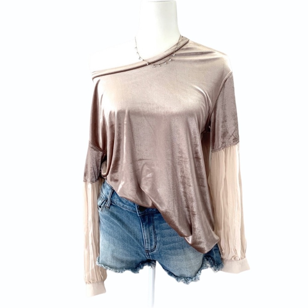 Listicle Mauve Velvet Top w/ Contrast Sleeves